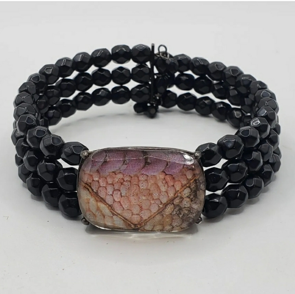 LC Liz Claiborne resin and crystal bead bracelet